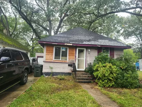 1937 Superior St, Muskegon, MI 49442