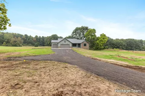 Exterior - 690 Pierce Rd, Plainwell, MI 49080 photo 3 of 6