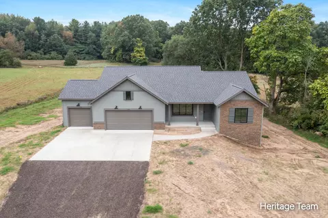 Exterior - 690 Pierce Rd, Plainwell, MI 49080 photo 2 of 6