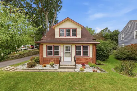 5031 N Riverview Dr, Kalamazoo, MI 49004