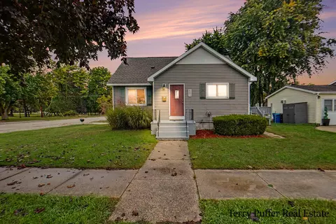 601 W 2nd St, Ludington, MI 49431