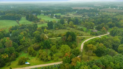2121 Smokedrift Trl, Hastings, MI 49058