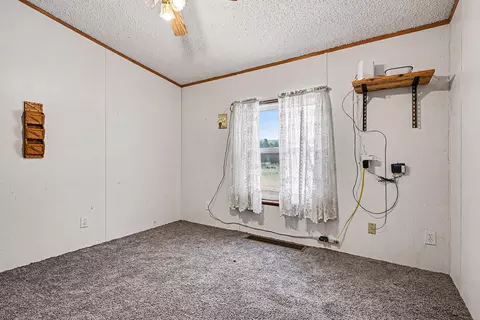 Bedroom - 68854 34th Ave, Covert, MI 49043 photo 4 of 6