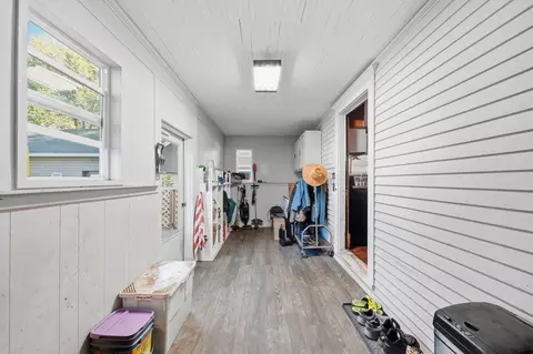 Entry Way - 511 N Summit St, Adrian, MI 49221 photo 5 of 5