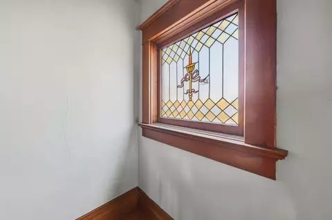 Entry Way - 511 N Summit St, Adrian, MI 49221 photo 3 of 5