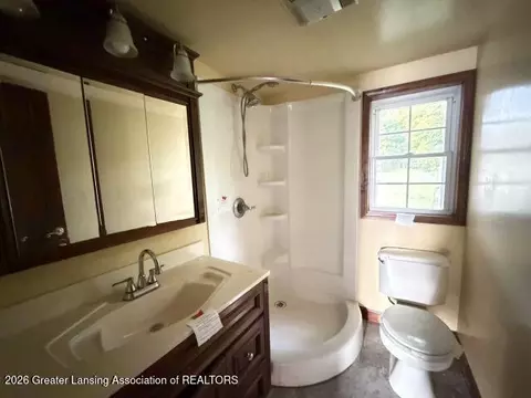 Bath - 2203 Cooper St, Jackson, MI 49201 photo 1 of 2