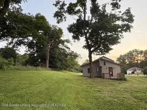 Exterior - 2203 Cooper St, Jackson, MI 49201 photo 2 of 3