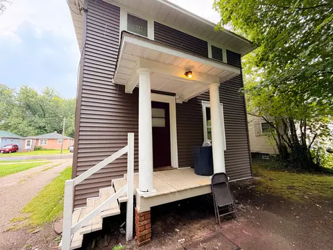 Exterior - 781 E High St, Benton Harbor, MI 49022 photo 5 of 8