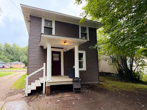 Exterior - 781 E High St, Benton Harbor, MI 49022 photo 3 of 8