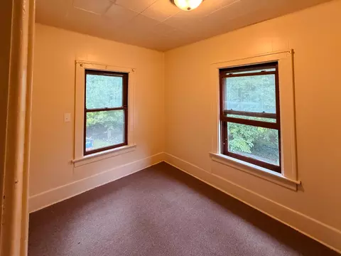 Bedroom - 781 E High St, Benton Harbor, MI 49022 photo 2 of 5