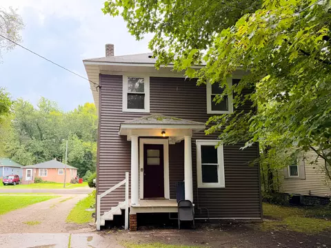 Exterior - 781 E High St, Benton Harbor, MI 49022 photo 4 of 8