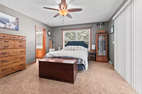Bedroom - 5607 Ridge Dr, Reading, MI 49274 photo 2 of 4