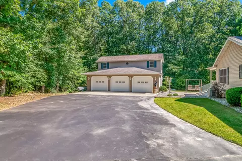 Exterior - 5607 Ridge Dr, Reading, MI 49274 photo 5 of 16