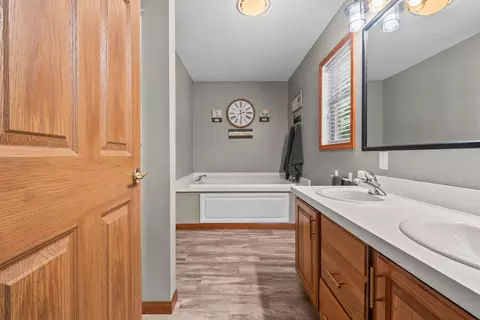 Bath - 5607 Ridge Dr, Reading, MI 49274 photo 2 of 4