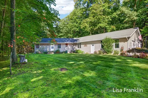 14595 State Rd, Spring Lake, MI 49456