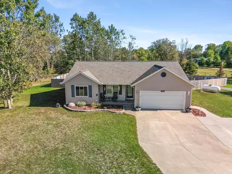 7902 S Ronda Dr, Fremont, MI 49412
