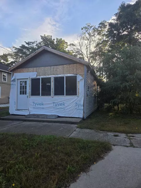 1650 Beidler St, Muskegon, MI 49441