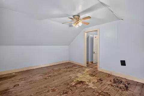 Bedroom - 5735 Kibby Rd, Jackson, MI 49201 photo 5 of 6