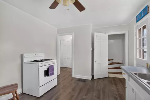 Entry Way - 5735 Kibby Rd, Jackson, MI 49201 photo 3 of 4