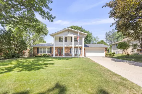 840 Edgehill Pl, Battle Creek, MI 49015