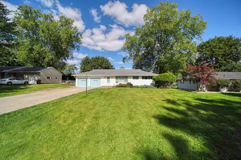 Exterior - 1500 Strathmoor Ln, Jackson, MI 49203 photo 10 of 10