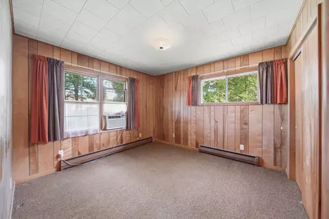 Bedroom - 1500 Strathmoor Ln, Jackson, MI 49203 photo 5 of 6