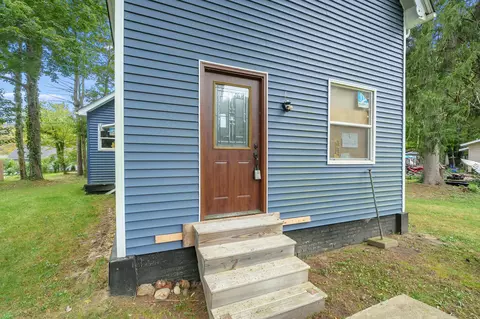 Exterior - 322 E James St, Lawrence, MI 49064 photo 2 of 8