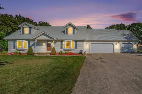 755 Tomahawk Trl, Coldwater, MI 49036