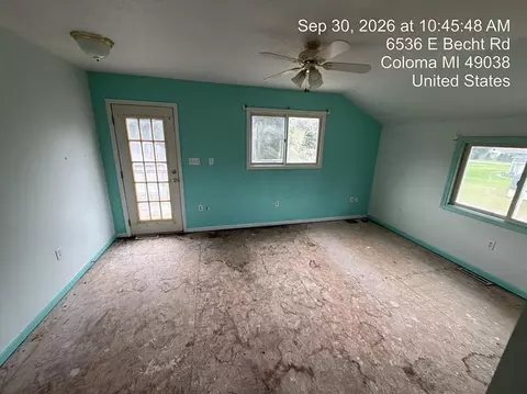 Bedroom - 6536 E Becht Rd, Coloma, MI 49038 photo 6 of 6