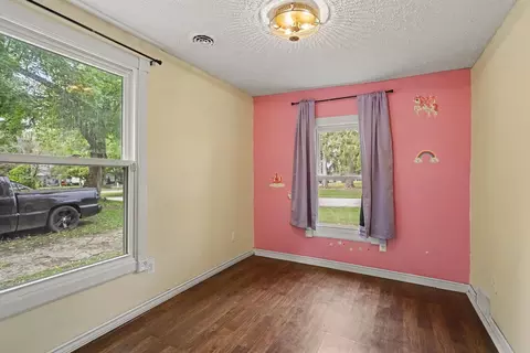 Bedroom - 512 Washington St, Marshall, MI 49068 photo 2 of 2