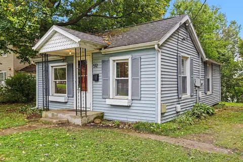 Exterior - 512 Washington St, Marshall, MI 49068 photo 3 of 11