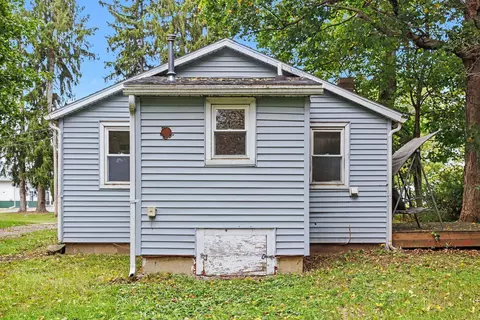Exterior - 512 Washington St, Marshall, MI 49068 photo 7 of 11