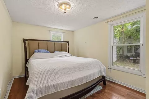 Bedroom - 512 Washington St, Marshall, MI 49068 photo 1 of 2