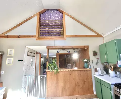 Entry Way - 2513 E Ganson St, Jackson, MI 49202 photo 1 of 1