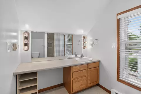 Bath - 1867 S Argus Ct, Jackson, MI 49203 photo 1 of 3