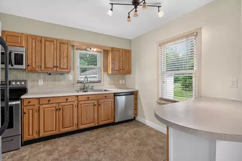 Kitchen - 1867 S Argus Ct, Jackson, MI 49203 photo 1 of 3