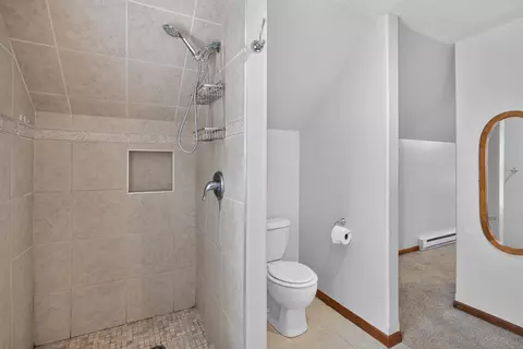 Bath - 1867 S Argus Ct, Jackson, MI 49203 photo 2 of 3