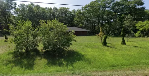 2051 Russell Rd, Muskegon, MI 49445
