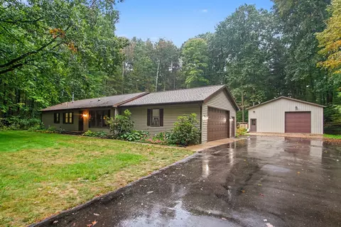 2202 11 Mile Rd NE, Rockford, MI 49341