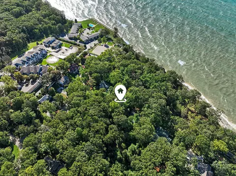 4065 Lake Forest Path, Stevensville, MI 49127