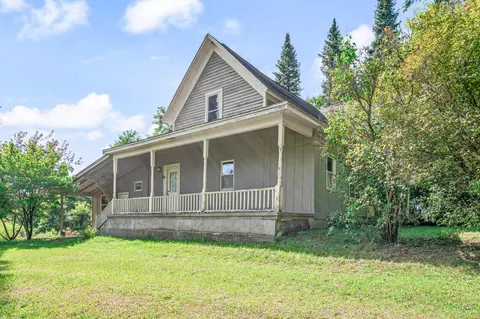 14864 Mackinaw Trl, Leroy, MI 49655