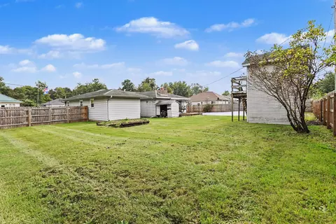 Exterior - 613 Spring St, Three Rivers, MI 49093 photo 2 of 4