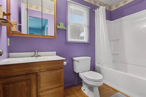 Bath - 613 Spring St, Three Rivers, MI 49093 photo 1 of 3
