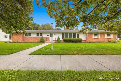 2714 Brooklane Ave SE, Grand Rapids, MI 49507