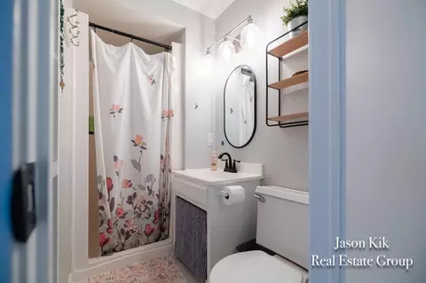Bath - 10861 68th Ave, Allendale, MI 49401 photo 2 of 4