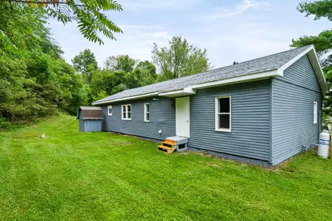 Exterior - 55470 Flatbush Rd, Three Rivers, MI 49093 photo 5 of 8