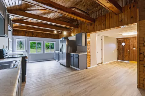 Entry Way - 55470 Flatbush Rd, Three Rivers, MI 49093 photo 1 of 3