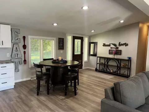 Dining - 1504 Devries Dr, Gladwin, MI 48624 photo 1 of 2