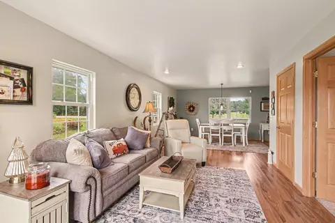 Living - 63010 Youngs Prairie Rd, Constantine, MI 49042 photo 4 of 5