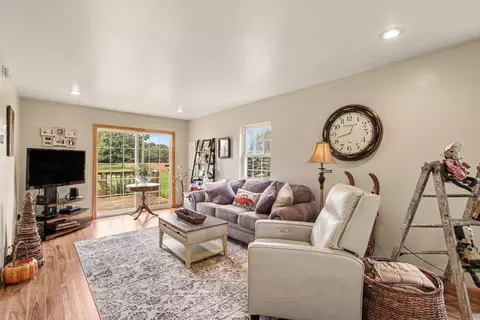 Living - 63010 Youngs Prairie Rd, Constantine, MI 49042 photo 3 of 5